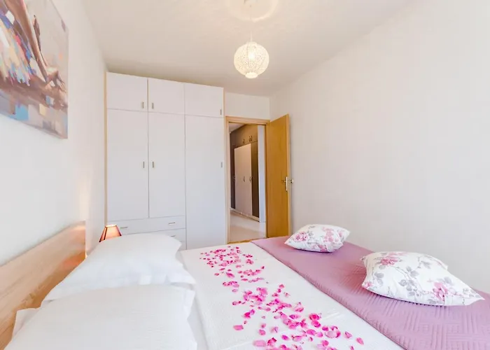 Mountain View Apartment